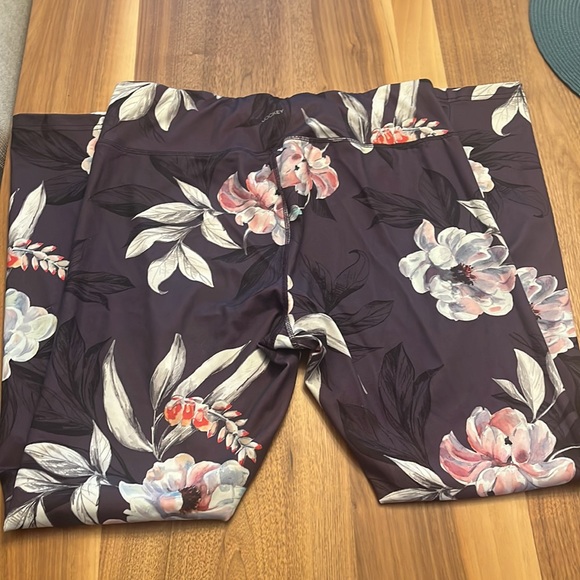 Jockey Women's Performance Printed Ankle Legging Plum Sketched Floral Size M - Picture 5 of 6